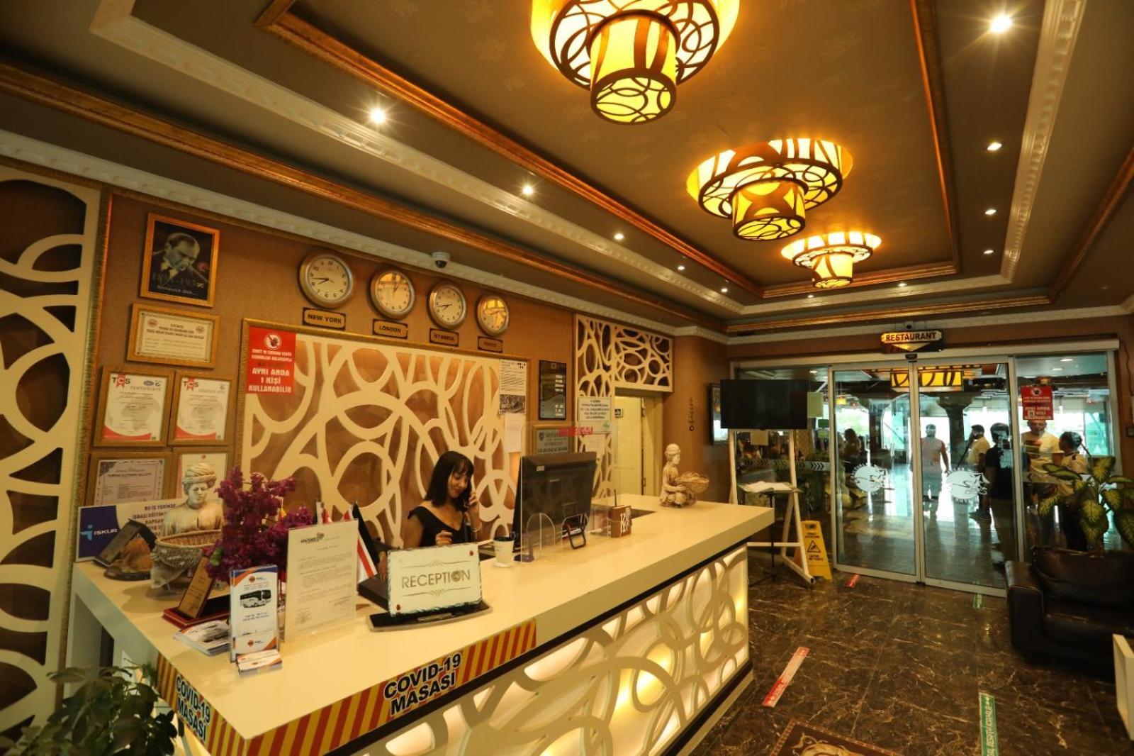 安卢瑟雷克酒店 阿纳穆尔 外观 照片